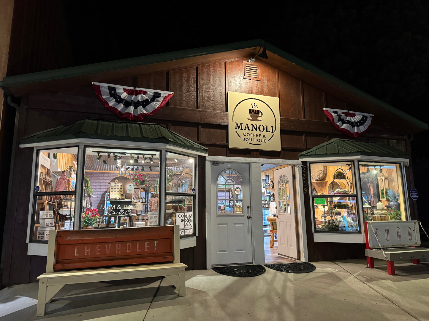 Candle Making Class @ Manoli Coffee & Boutique in Ruidoso, NM  | 1/31/26 at 6pm